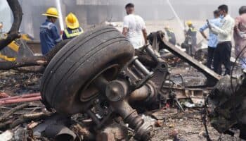 Hallan a un sobreviviente del accidente aéreo de Air India