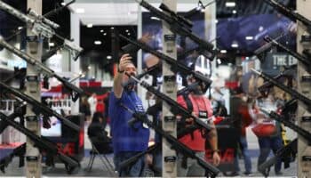 México rechaza fallo de Corte Suprema de EU por demanda contra fabricantes de armas