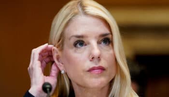 Fiscal de EU despide a 20 empleados que trabajaron en casos penales contra Trump