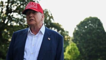 'Les enseñaremos a huir de un caimán': Trump se mofa de migrantes en 'Alligator Alcatraz'