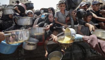 Israel anuncia la distribución de ayuda mientras Hamás cifra en casi 150 los muertos por desnutrición