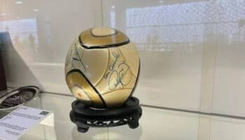 Dan 16 años de cárcel a hombre que robó balón firmado por Neymar Jr