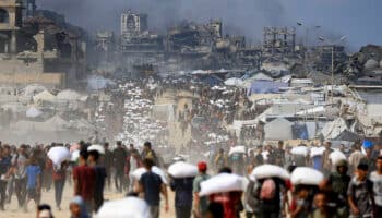 Netanyahu rechaza acusaciones de hambruna en Gaza; Hamás denuncia 'farsa' en el reparto de ayuda