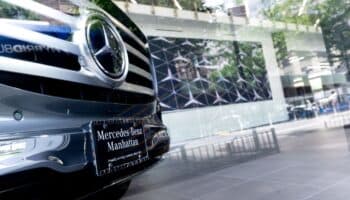 Nissan y Mercedes alertan por crisis de suministro de chips