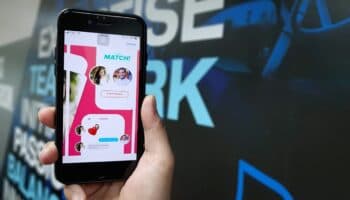 Relaciones formadas en línea tienen menor satisfacción y compromiso emocional | Estudio