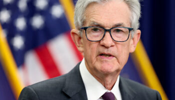 Powell dice que seguirá al frente de la Fed hasta que la investigación contra él concluya