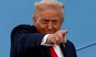 Trump amenaza con quitarle los permisos de emisión a los canales que le critiquen