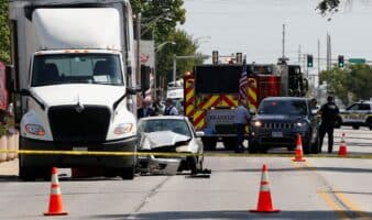 Un agente de ICE mata a tiros a un hombre que se resistía al arresto en el área de Chicago