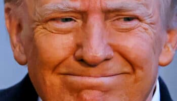 Jueza frena 'vendetta' de Trump; desestima casos contra exdirector del FBI y fiscal de NY: Esquivel