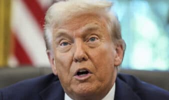 Trump dice que Venezuela pagará precio 'incalculable' si no acepta a todos los deportados