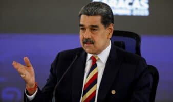 Maduro: Si Venezuela es agredida 'pasaría a la lucha armada'