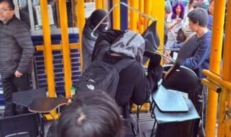 Grupo de encapuchados toma instalaciones de la Prepa 8 de la UNAM