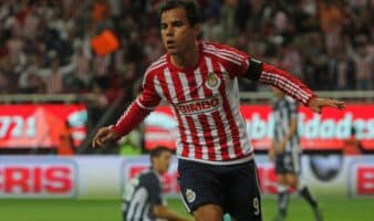 Hermana de Omar Bravo señala que denuncia por abuso sexual es para ocultar préstamo millonario