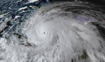 Jamaica reporta tres muertos durante los preparativos por el huracán Melissa