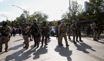 Illinois demanda a Trump por el despliegue de 400 soldados en Chicago enviados desde Texas