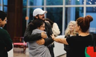 Llegan mexicanos tripulantes de la Flotilla Sumund Global a la CDMX