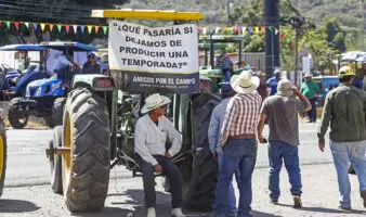 Aristegui en Vivo: Agricultores rechazan propuesta del gobierno; ¿qué pasará con los aranceles?;  Álvarez Puga, detenido (28/10/2025)