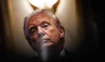 Quiénes son los grupos 'antifa' que EE.UU. acaba de designar como grupos terroristas