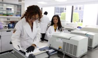 Universidad de Guadalajara y Jalisco construirán dos nuevos hospitales civiles