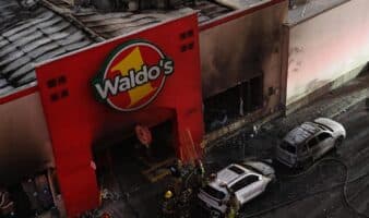 Fiscalía de Sonora imputa a 8 personas por incendio en 'Waldo's' que dejó 24 muertos