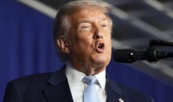 Trump reitera que EE.UU. atacará por tierra a narcotraficantes en AL: 'Sabemos todo sobre ellos'