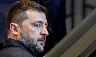 Zelenski revela el borrador del plan de paz en Ucrania y abre la puerta a la retirada de tropas del Donbás
