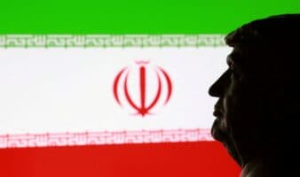 EE.UU. tiene una 'flota enorme' dirigiéndose a aguas cercanas a Irán, asegura Trump