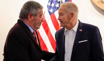 Embajador de EE.UU. recibe a funcionarios mexicanos y destaca cooperación en seguridad