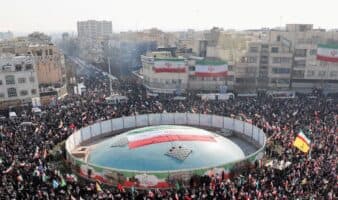 Trump amenaza con arancel a cualquier país que haga negocios con Irán... es socio de México