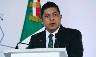 Gobernador de San Luis Potosí veta la 'Ley Esposa' y la regresa al Congreso