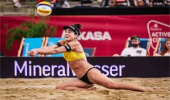 Sancionan a la voleibolista brasileña por celebrar el ingreso a prisión de Jair Bolsonaro | Video