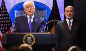 Trump ahora afirma que subirá el arancel global a un 15% tras revés de la Suprema Corte