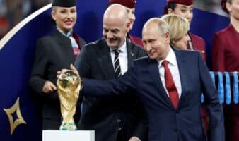 Levantar veto al futbol ruso, a propuesta de Infantino, hace feliz al Kremlin