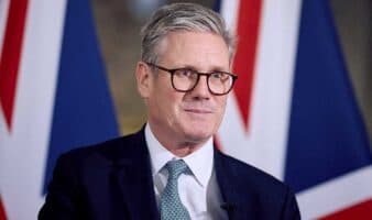 Starmer anuncia que propondrá una edad mínima para el uso de redes sociales en Reino Unido