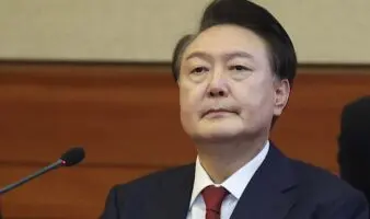 Condenan a cadena perpetua al expresidente surcoreano Yoon Suk Yeol por insurrección