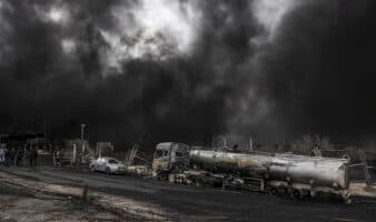 Asamblea iraní elige al sucesor de Jameneí; bombardeos dejan más de 1,200 muertos