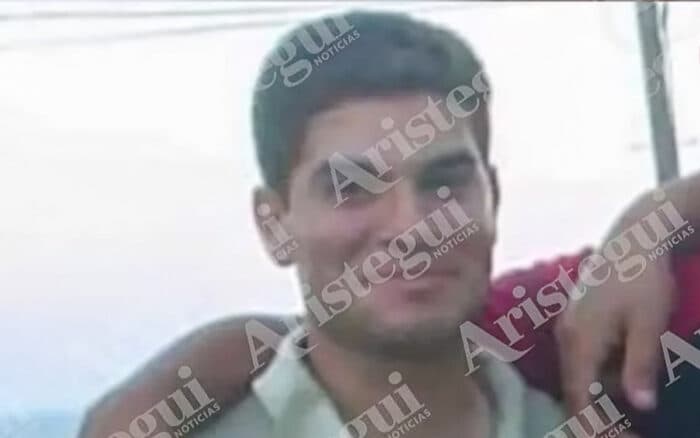 Exesposa de alto mando de la Marina detalla relación de éste con capitán prófugo por huachicol