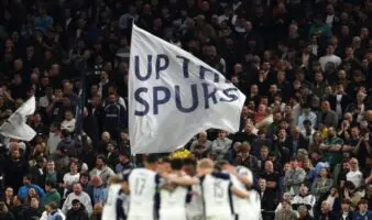 Sanciona UEFA a Tottenham Hotspur por saludo nazi de tres partidarios
