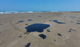 Derrame en el Golfo exhibe omisiones, dudas sobre origen y afectaciones crecientes: ambientalistas
