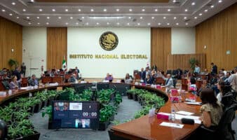 Diputados reciben quintetas para renovar consejerías del INE; oposición acusa perfiles cercanos al gobierno
