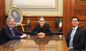 Juan Ramón de la Fuente renuncia a Relaciones Exteriores para someterse a operación; lo releva Roberto Velasco