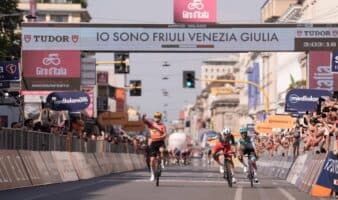 Giro de Italia 2026: Fredrik Dversnes corona una larguísima fuga en la etapa 15 | Video