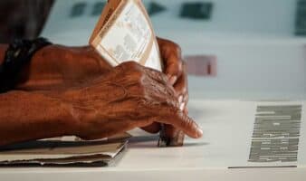 Alcocer advierte vacíos legales y errores en reformas electorales que Morena busca aprobar en 'fast track'