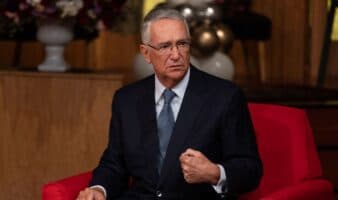 Arman caso contra Sklarov, señalado por defraudar a Ricardo Salinas Pliego