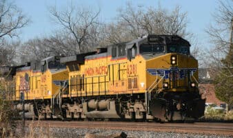 Hallan seis cuerpos dentro de un vagón de tren en Texas, cerca de la frontera con México