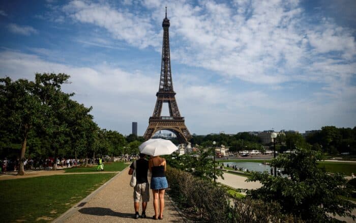 Ola de calor deja sin luz a 68 mil hogares en Francia