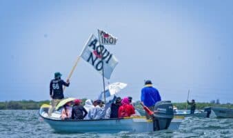 "Aquí nos quedaremos", pueblos indígenas toman planta de amoniaco en Sinaloa