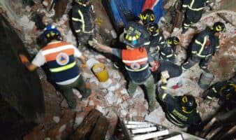 CDMX | Colapsa vivienda en la Cuauhtémoc; un hombre muere y mujer está herida
