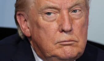 Trump afirma que Irán solicitó una reunión en Catar; tensión por Ormuz