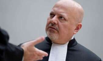 La CPI suspende al fiscal jefe Karim Khan por acusaciones de conducta sexual inapropiada